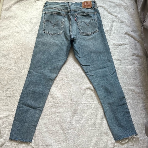 LEVI'S Wedgie Skinny Light Distressing Blue Spice Jeans - Picture 2 of 7